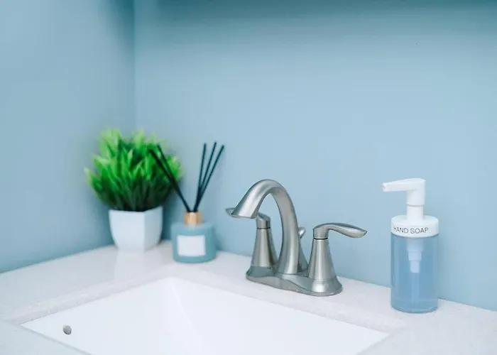 High-speed Internet - Parking - Washer & Dryer