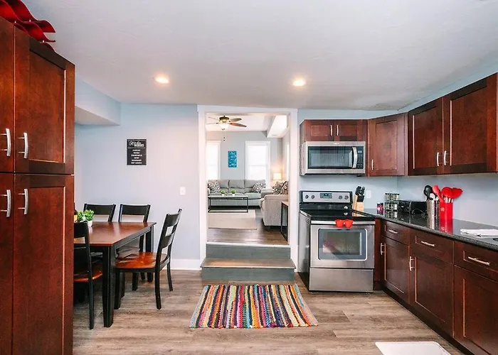 Apartment High-speed Internet - Parking - Washer & Dryer Pittsburgh