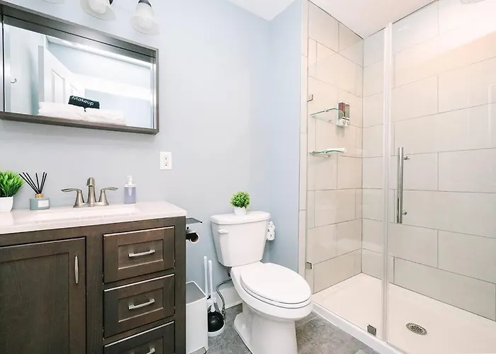 Apartment High-speed Internet - Parking - Washer & Dryer