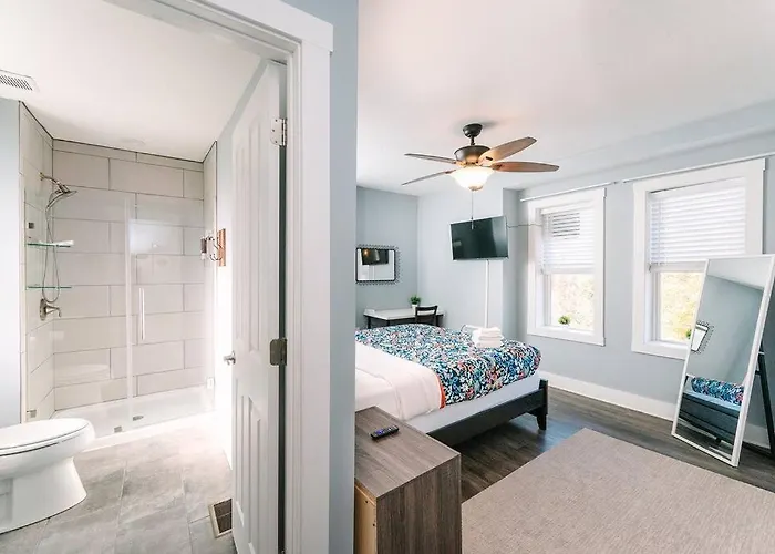 High-speed Internet - Parking - Washer & Dryer Apartment *